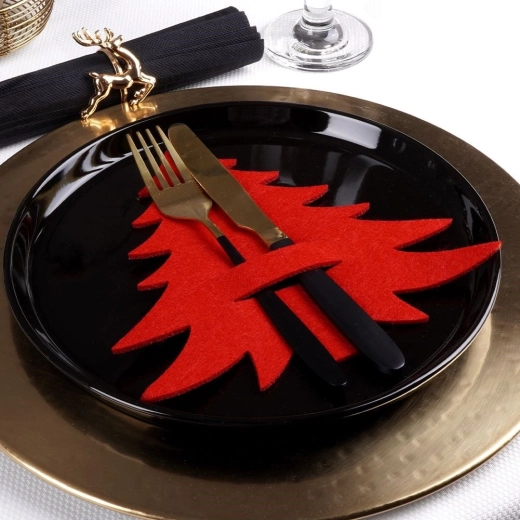 Naglašeni crveni filc za savršenu božićnu atmosferu