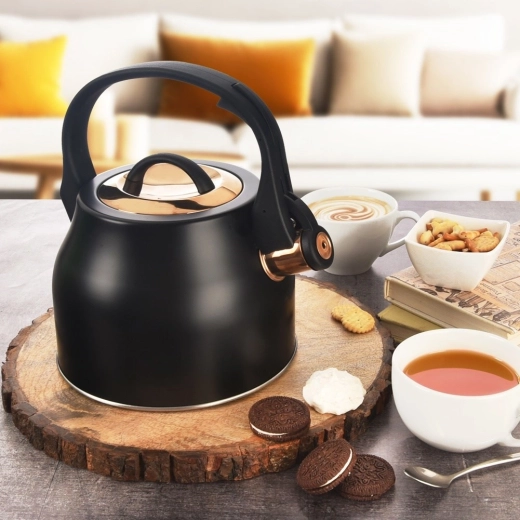 Elegantni crno-zlatni dizajn za svaku kuhinju