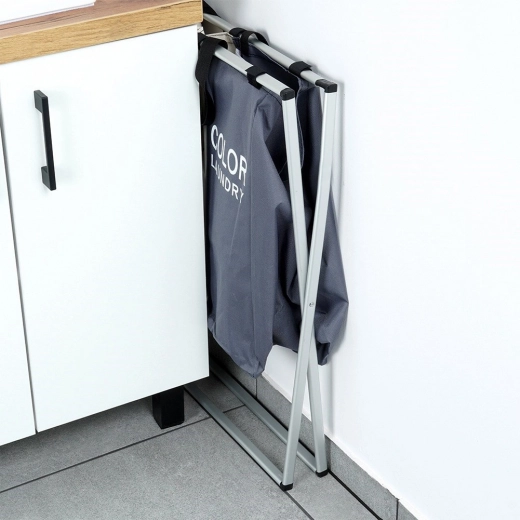 Sklopivi, prostorno učinkovit okvir