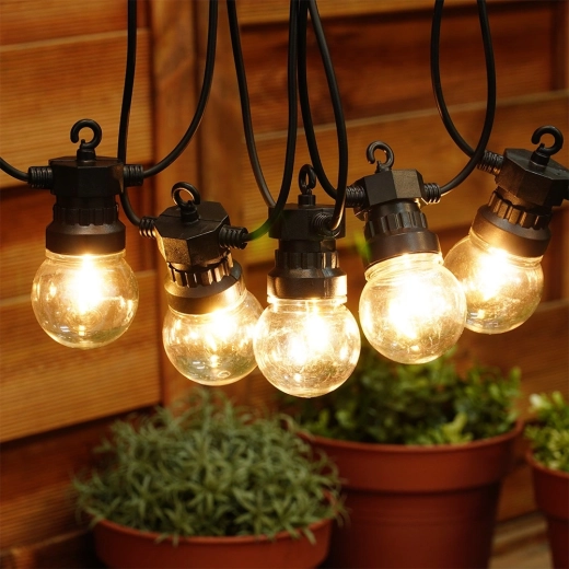 Toplo ambijentalno osvjetljenje za terase i vrtove