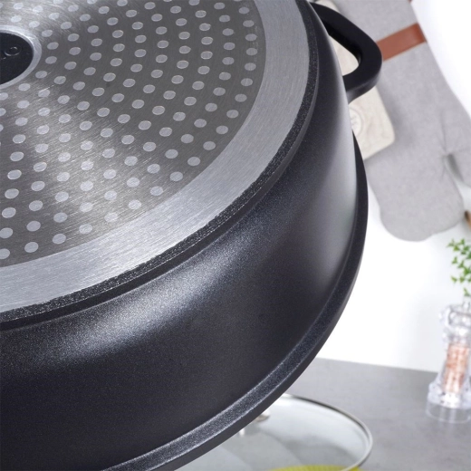 Kompatibilno sa svim štednjacima uključujući indukciju