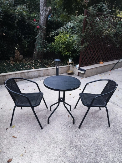 Kompaktan stol za balkon i terasu