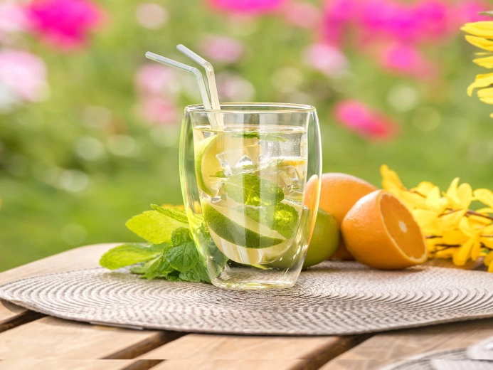 Idealno za ledene napitke bez orošavanja