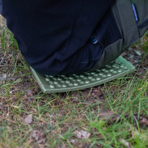 Udobno sjedenje i klečanje na terenu