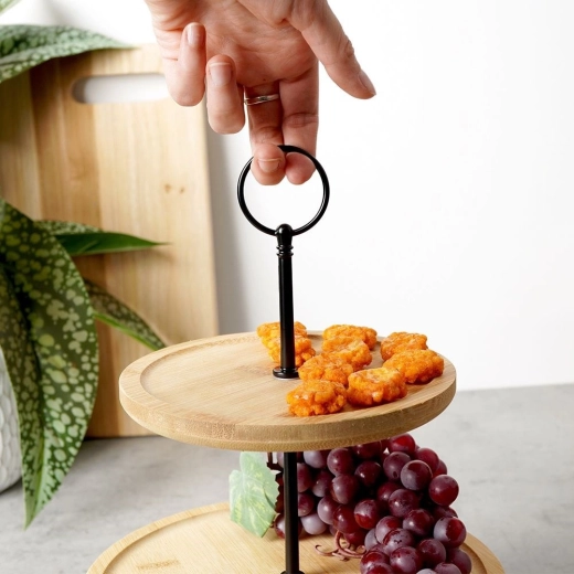 Čvrsta metalna konstrukcija s ručkom