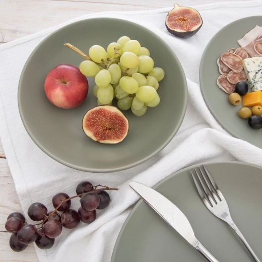 Duboki oblik za udobno posluživanje