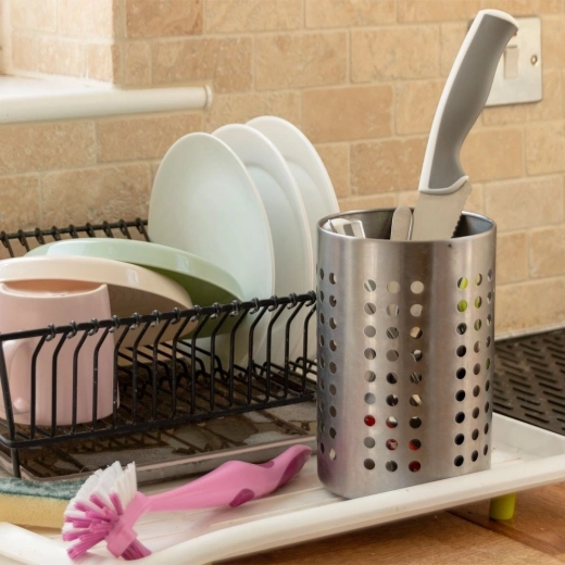 Red na radnoj plohi i u ocjeđivaču