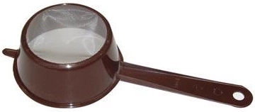 Plastično cjedilo s ručkom 10 cm – miks boja