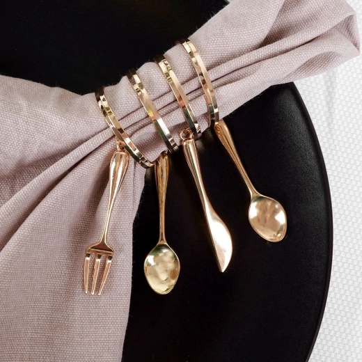 Čvrsto držanje salveta i lako usklađivanje