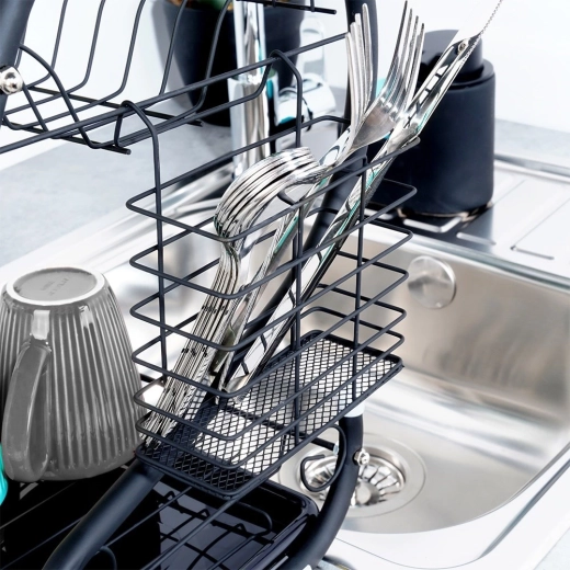 Praktični držači i košarica za pribor