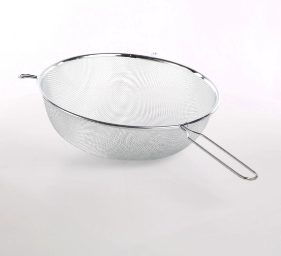 Metalno kuhinjsko cjedilo s ručkom 26 cm