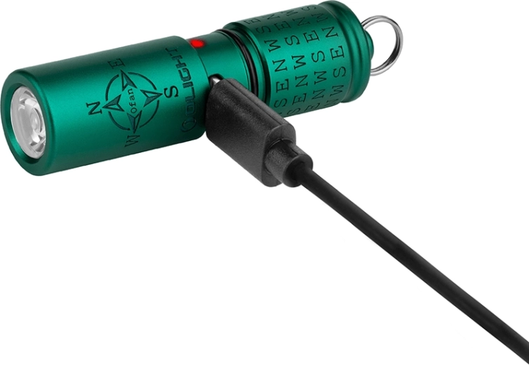 Olight i1R 2 Pro džepna svjetiljka za ključeve s USB‑C punjenjem