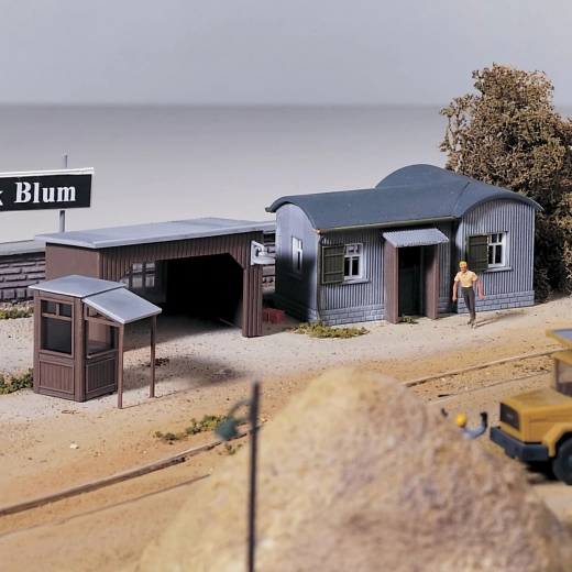 Piko Authentic Edition Ured tvrtke pješčare E. Blum - 61127