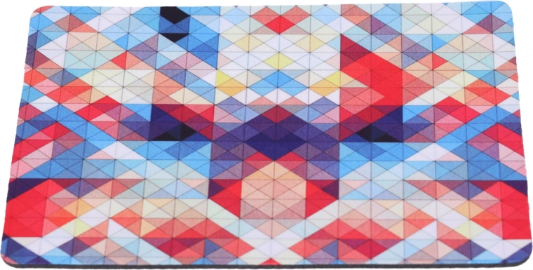 Izdržljiv tisak s geometrijskim dizajnom