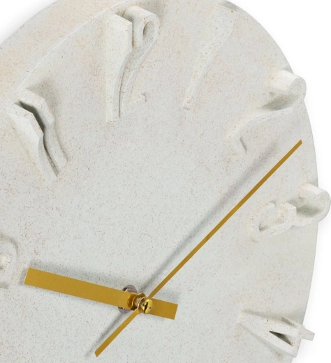 3D brojke i zlatne kazaljke