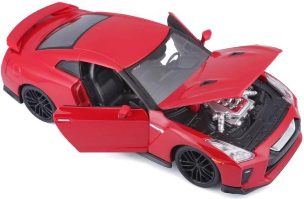 Otvarajući dijelovi i detaljan interijer