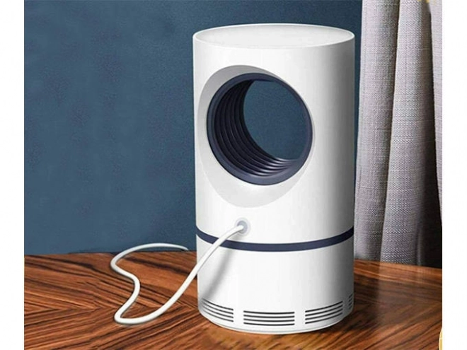USB Lampa protiv Komaraca i Insekata