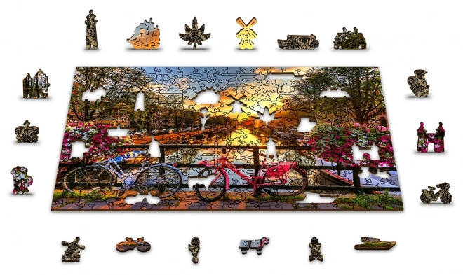 Drvene puzzle bicikl u Amsterdamu