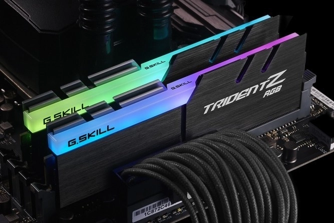 RGB osvjetljenje s mogućnošću sinkronizacije