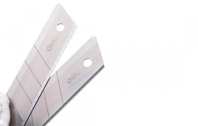 Nož 25 mm 10 ks rezna glava Deli Tools EDL-DP05 (srebrna)