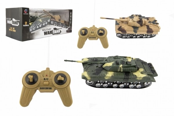 Dva RC tenka 1:32 s efektima