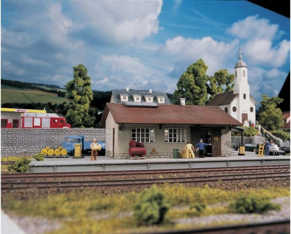 Skladište Burgstein - model PIKO HOBBY