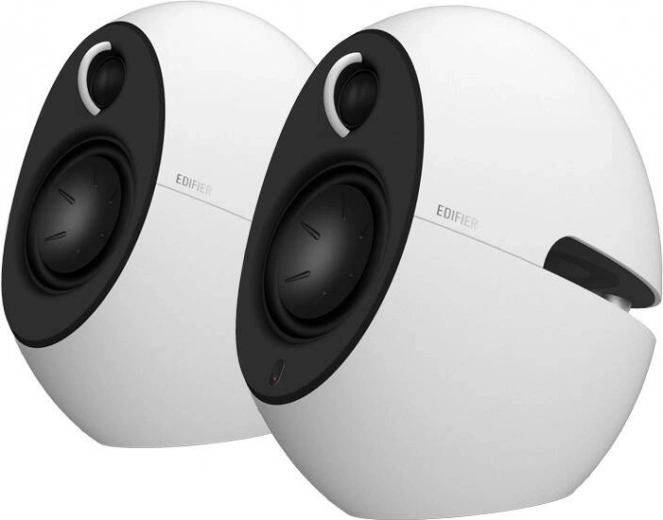 Fleksibilno povezivanje: Bluetooth 5.3, optika i AUX