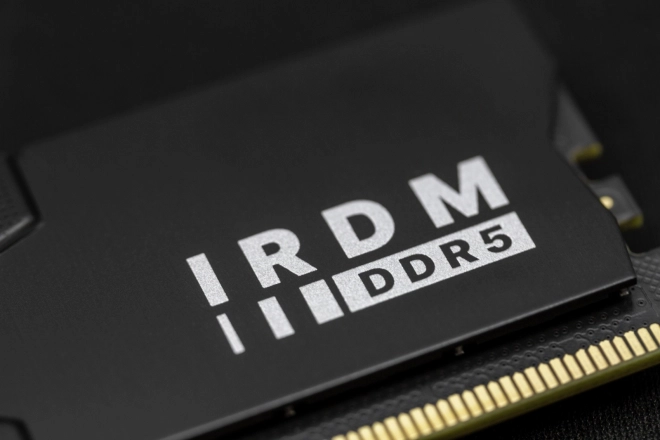 Memorija DDR5 64GB IRDM crna