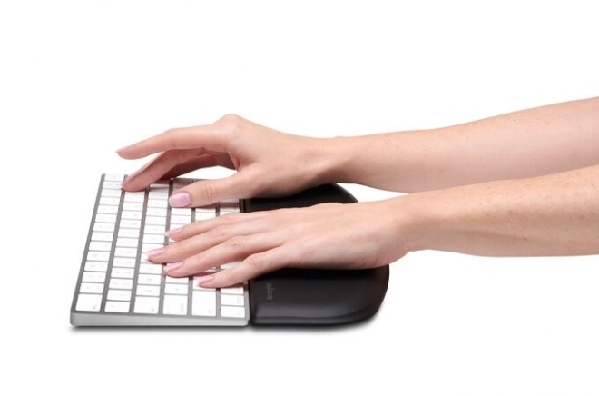Ergonomska podloga za tipkovnicu Kensington ErgoSoft crna