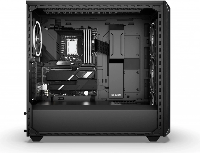 Prostor za velike komponente i jednostavna montaža