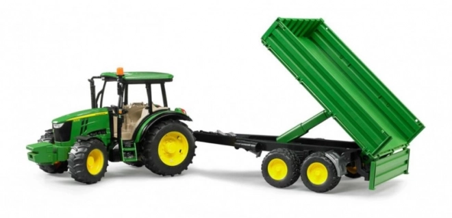 Bruder Traktor John Deere s prikolicom