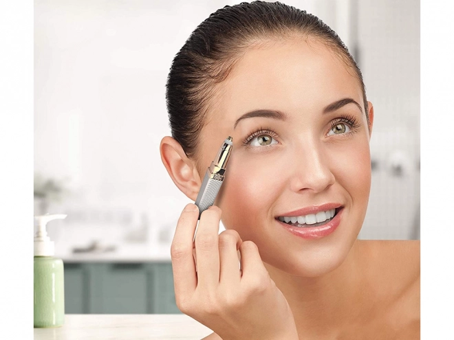 Ženski epilator za obrve i aparat za brijanje lica i bikini zone