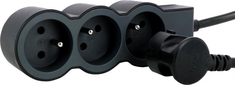 Tri utičnice za više uređaja