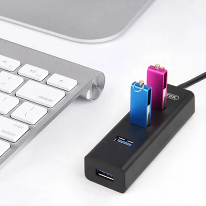 Hub 4x USB 3.0 s podrškom BC1.2, crni