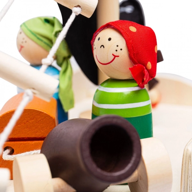Drvena gusarska lađa s priborom od Bigjigs Toys