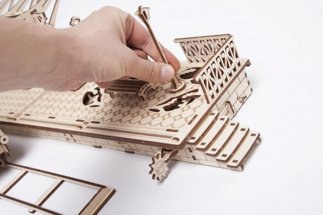 Ugears 3D zagonetka - Željeznička stanica 196 dijelova