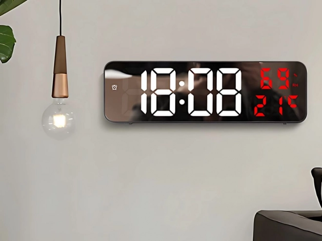 Elektronički digitalni sat s termometrom i alarmom