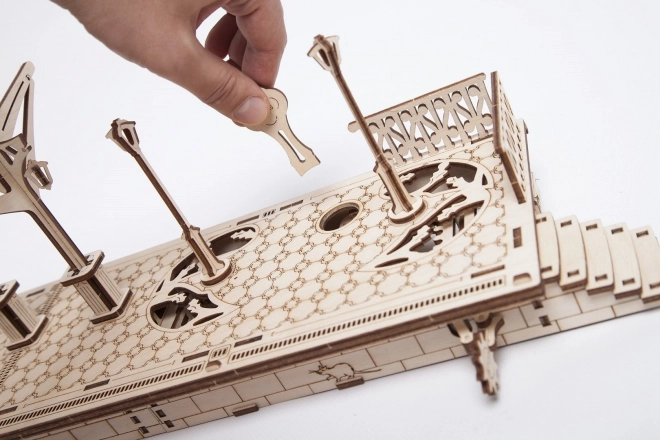 Ugears 3D zagonetka - Željeznička stanica 196 dijelova