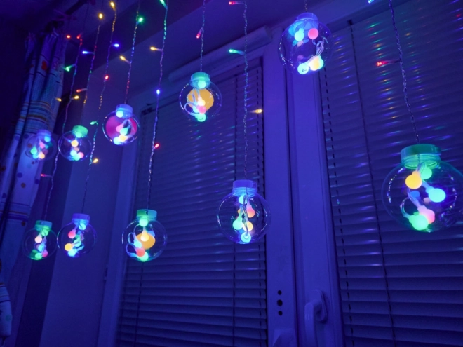 LED šareni zastor sa žaruljama - 3 m, 108 LED