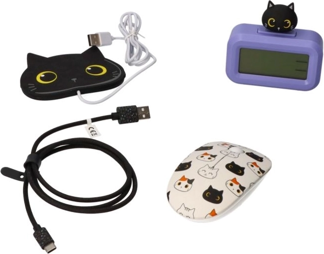 Stil s motivom crne mačke