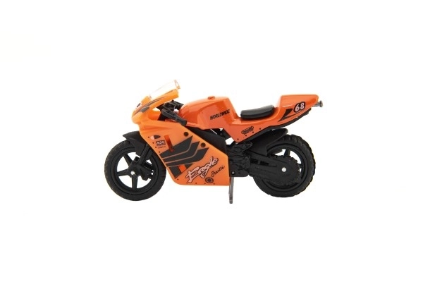 Trkaći motor metal/plastika 8cm slobodni hod mix vrsta na kartici