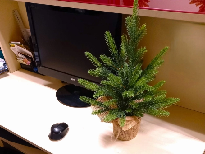 Umjetno božićno drvce 50 cm