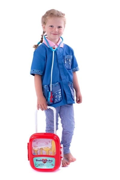 Doktorski set sa stetoskopom u kovčegu na kotačima