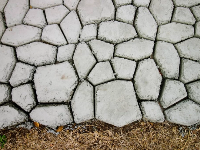 Kalupl za betonske pločice mačja glava