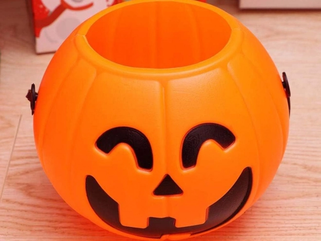 Halloween kantu za slatkiše u obliku bundeve