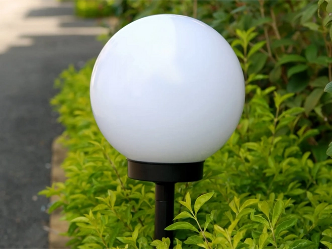 Solarne vrtne RGB loptaste lampe