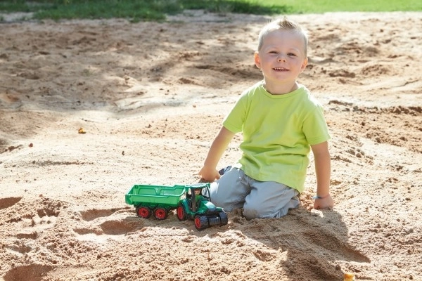 Auto Truckies traktor s prikolicom plast 32cm s figuricom u kutiji 24m+