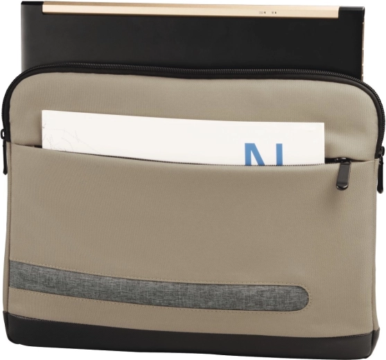 Prednji džep s organizatorom za pribor