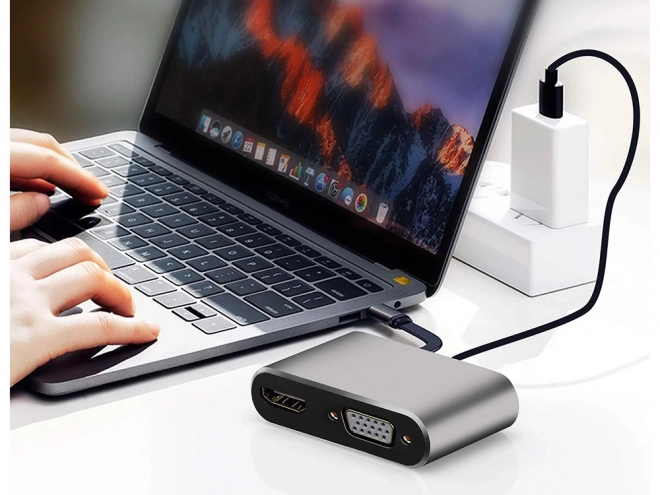 Adapter USB-C HDMI 4K VGA Hub s Power Delivery
