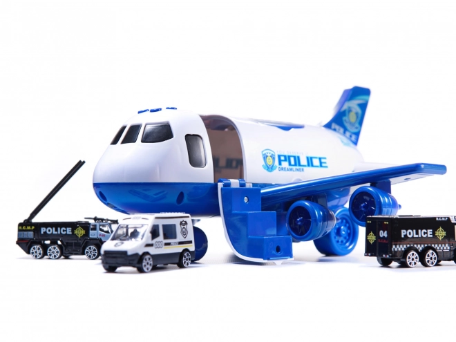 Zrakoplov transporter i 3 policijska auta